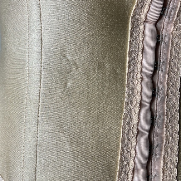 Pink Corset 30 Sz Small Chest 33” Waist 27” length 17” Hook & Eye Vintage Corset - Picture 6 of 12